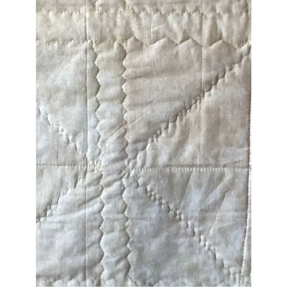NWT. Hand Crafted  Star Bees Quilt